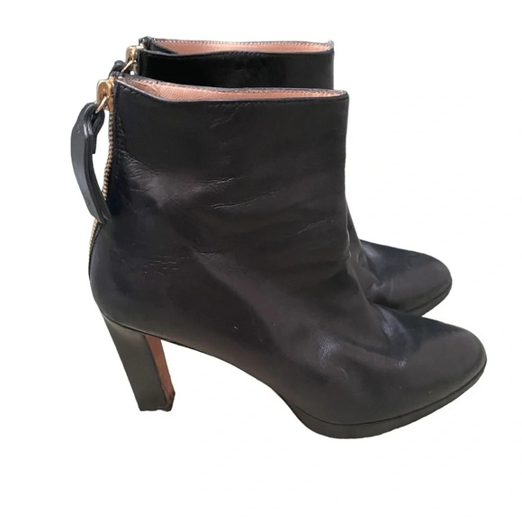 STUART WEITZMAN LEATHER HEELED ANKLE BOOTS - Picture 1 of 7